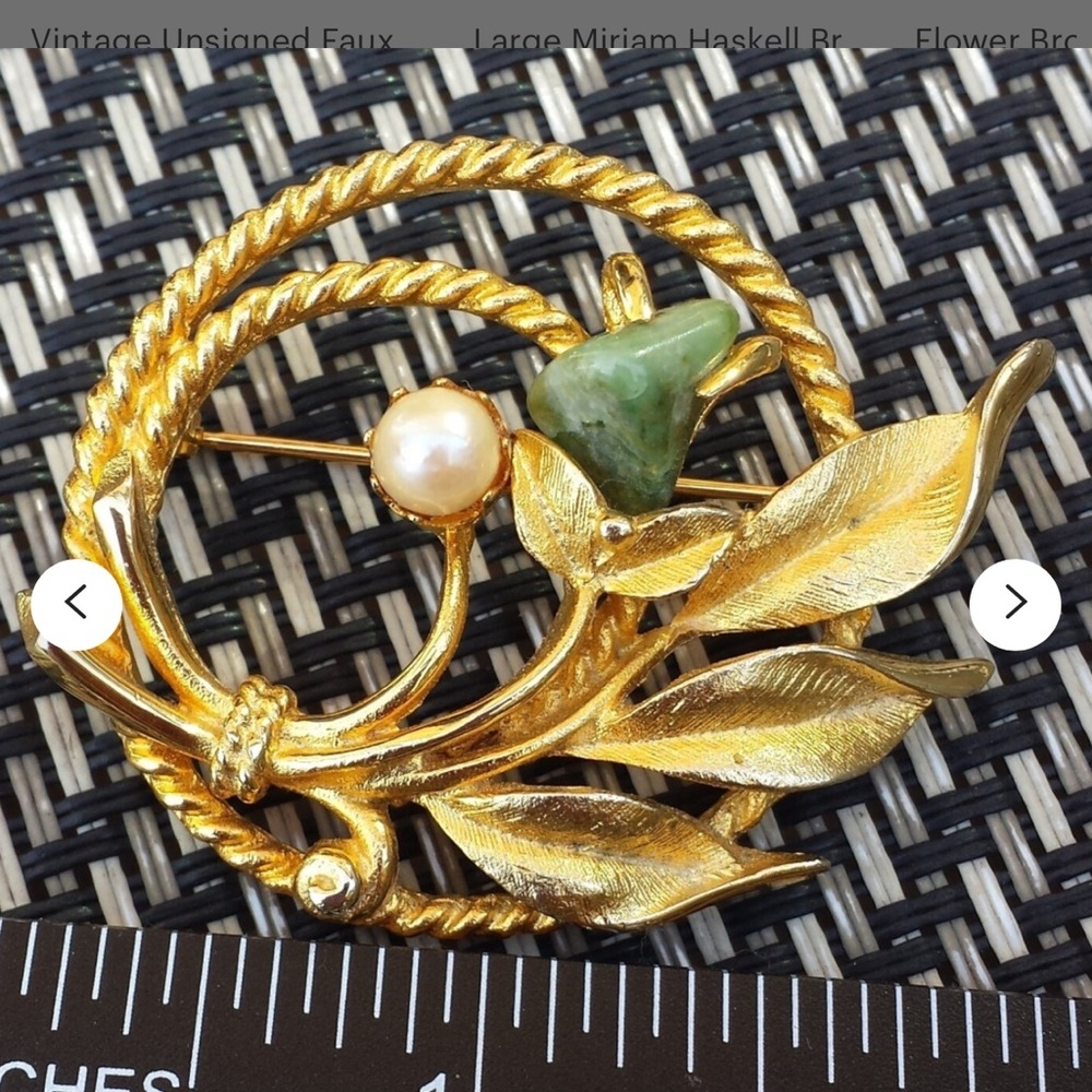 Vintage Gold Tone Flower Brooch Faux Pearl and Jade Colored Stone